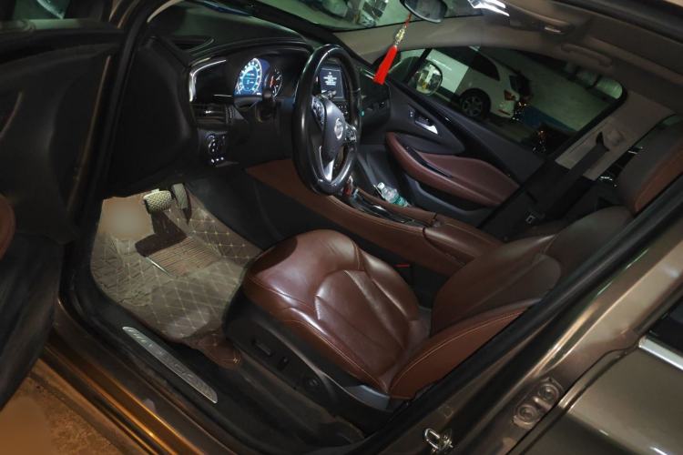 Used Buick Envision 2018 28T Four-Wheel Drive Luxury Model