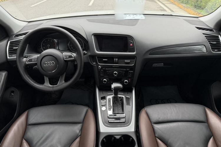 Used Audi Q5 2018 Collector's Edition 40 TFSI Technology Model