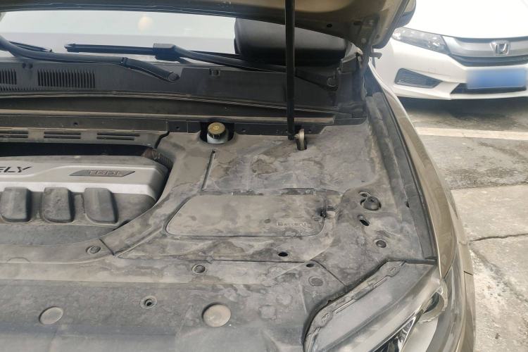 Used Geely Auto Emgrand X7 Sport 2018 1.8TD Automatic Two-Wheel Drive Zhiya Model
