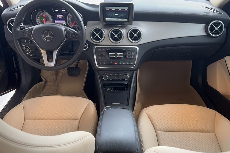 Used Mercedes-Benz GLA 2015 GLA 220 4MATIC Fashion Model