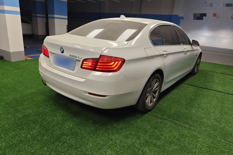 Used BMW 5 Series 2014 520Li Elegant Model
