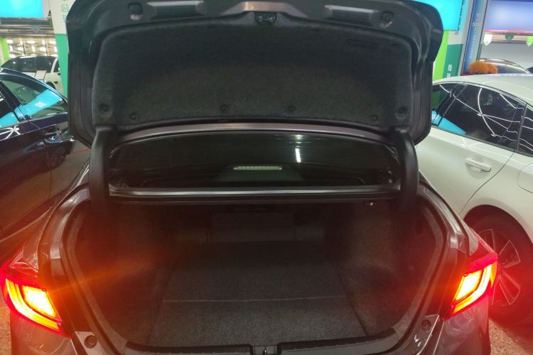 Used Honda Accord 2018 Rui Hybrid 2.0L Rui Ling Edition China VI
