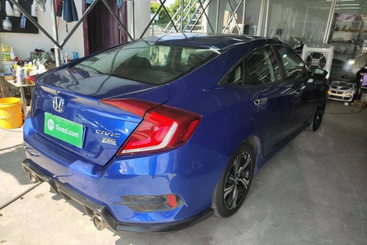 Used Honda Civic 2016 220TURBO CVT Prestige Edition
