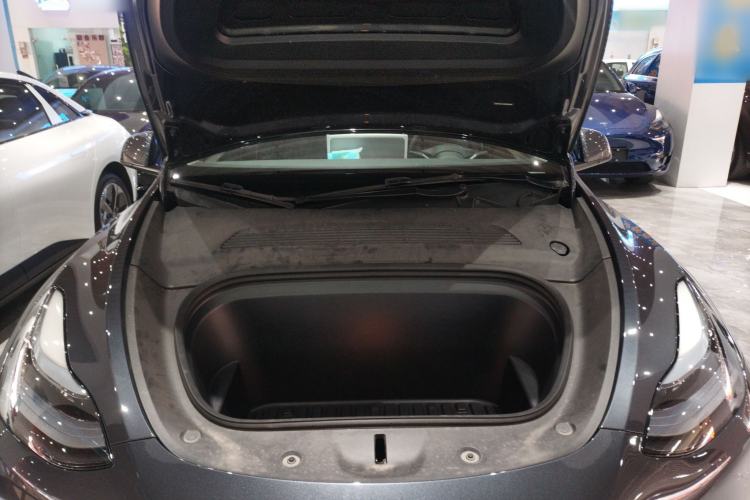 Used Tesla Model Y 2024 Rear-Wheel-Drive Version
