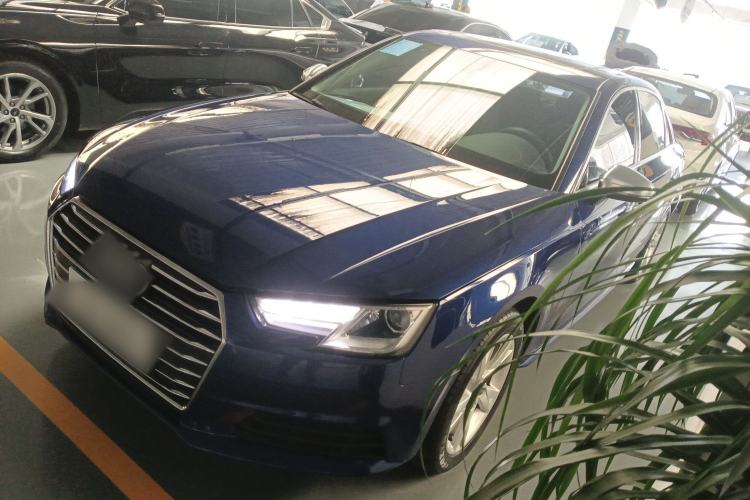 Used Audi A4L 2017 Plus 40 TFSI Ambition Model
