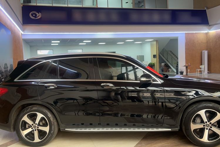 Used Mercedes-Benz GLC 2018 Facelift GLC 260 4MATIC Luxury Edition