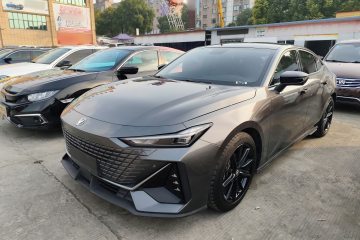 Used Changan UNI-V 2022 1.5T Prestige Version