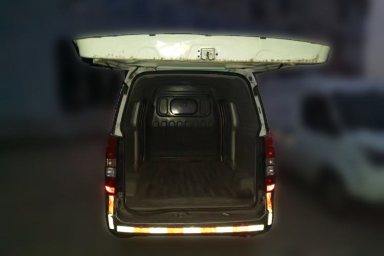 Used Jinbei Hiace X30 2019 1.5L Van Comfort Model China VI SWC15M
