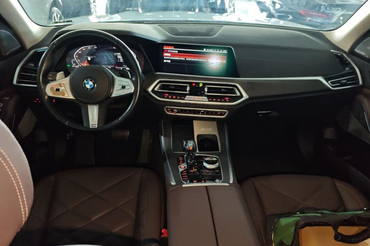 Used BMW X5 2022 Restyled xDrive 30Li Luxury Version M Sport Package