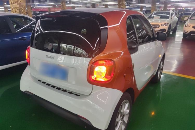 Used  fortwo 2015 1.0L 52 kW hardtop Dynamic version