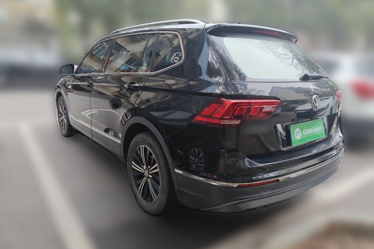 Used Volkswagen Tiguan L 2020 330TSI Automatic Two-Wheel Drive Panoramic Comfort Edition China VI Standard
