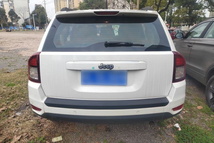 Used Jeep Compass (Import) 2015 2.0L two-wheel drive sport version