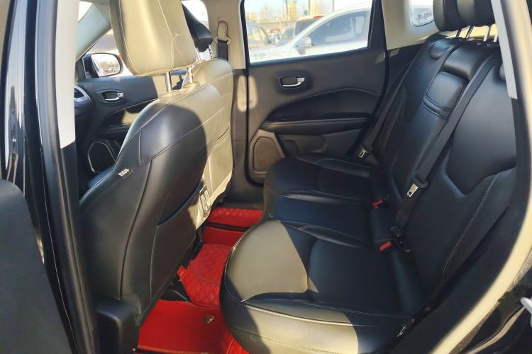 Used  Compass 2017 200T Automatic Family Edition