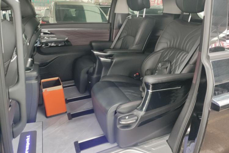 Used GAC Trumpchi M8 2024 Master Series 400T Prestige Edition
