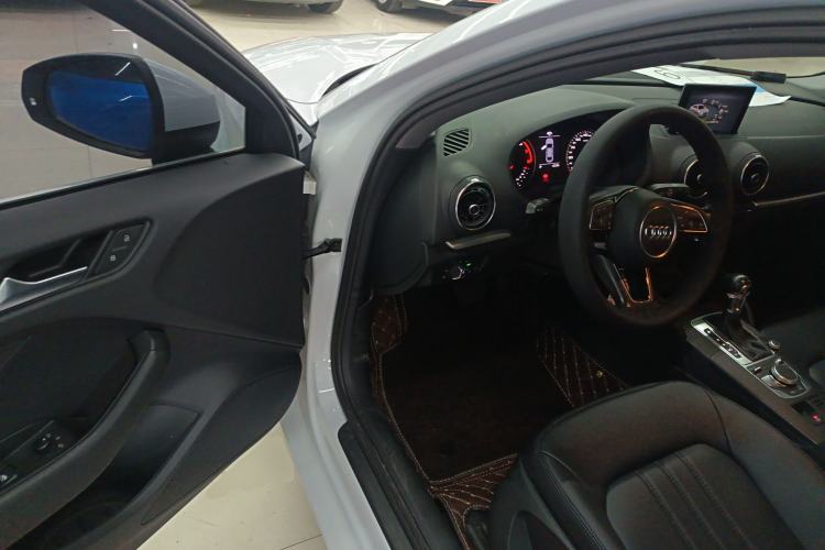 Used Audi A3 2019 Limousine 35 TFSI Ambition China V