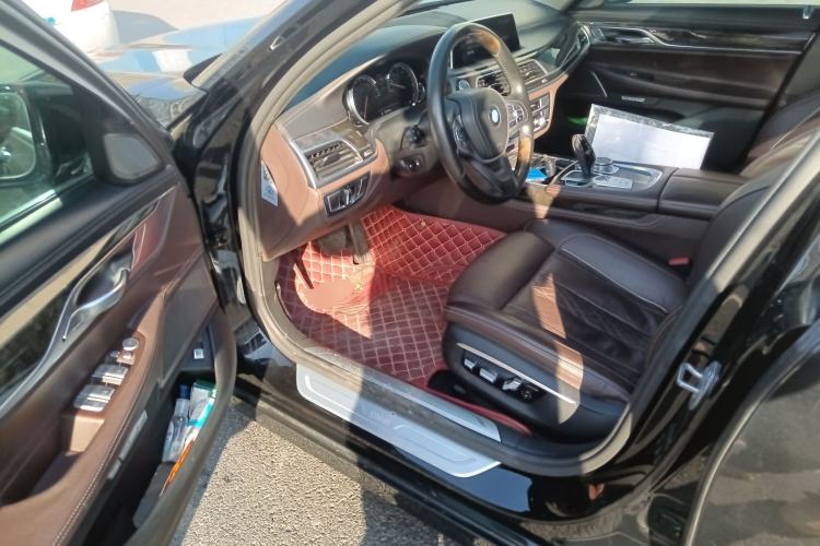 Used BMW 7 Series 2016 730Li Luxury Model
