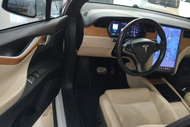 Used Tesla Model X 2019 Long-Range Version
