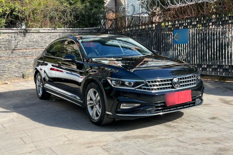 Used Volkswagen Magotan 2025 Zhongxiang Version 280TSI DSG Comfort Edition
