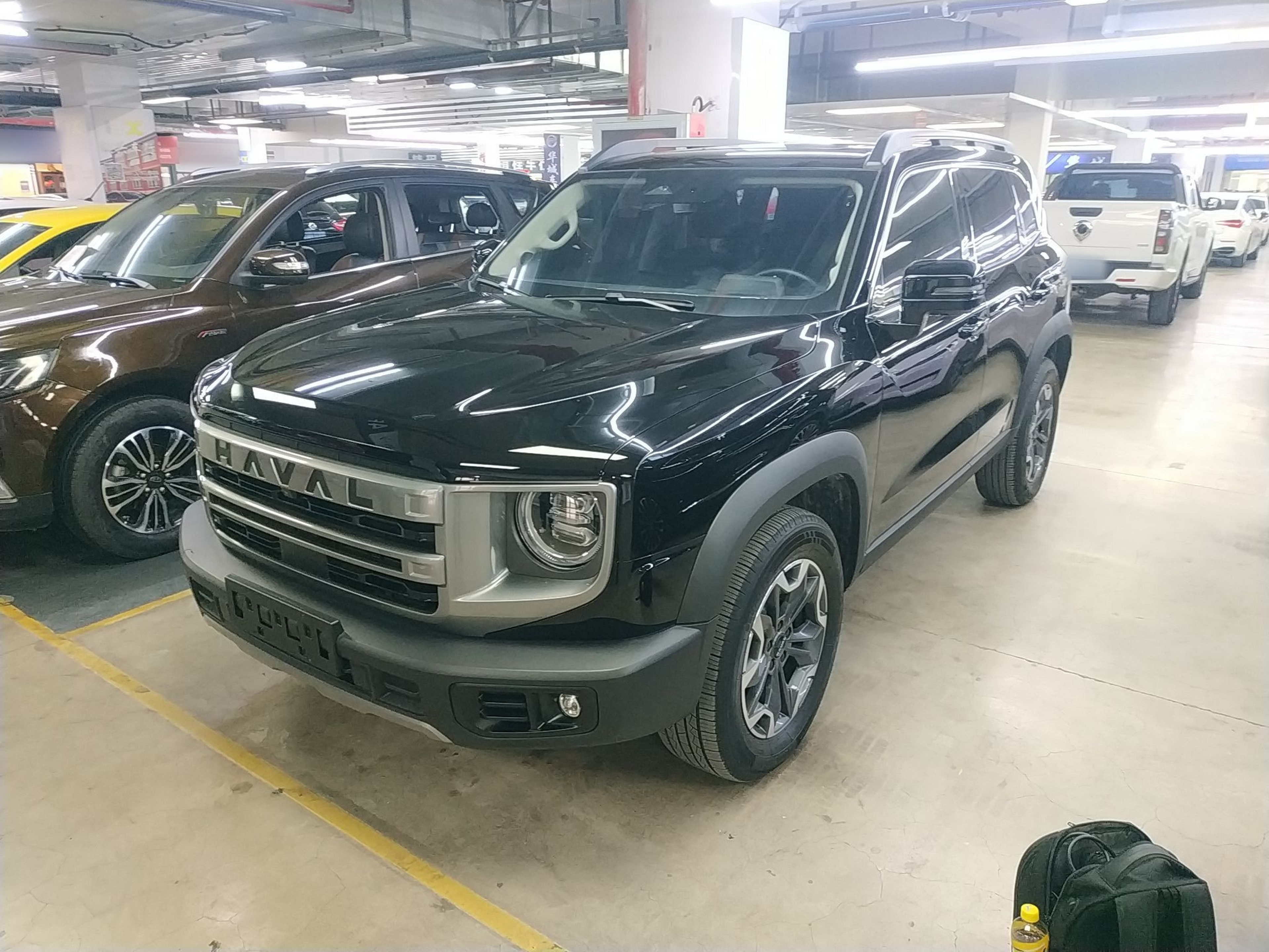 Под передней частью автомобиля