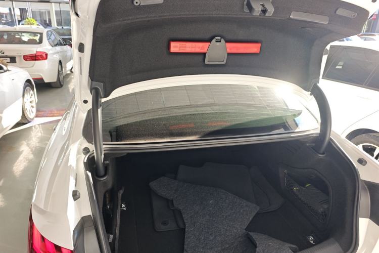 Used Audi A4L 2020 40 TFSI Fashionable and Elegant Model
