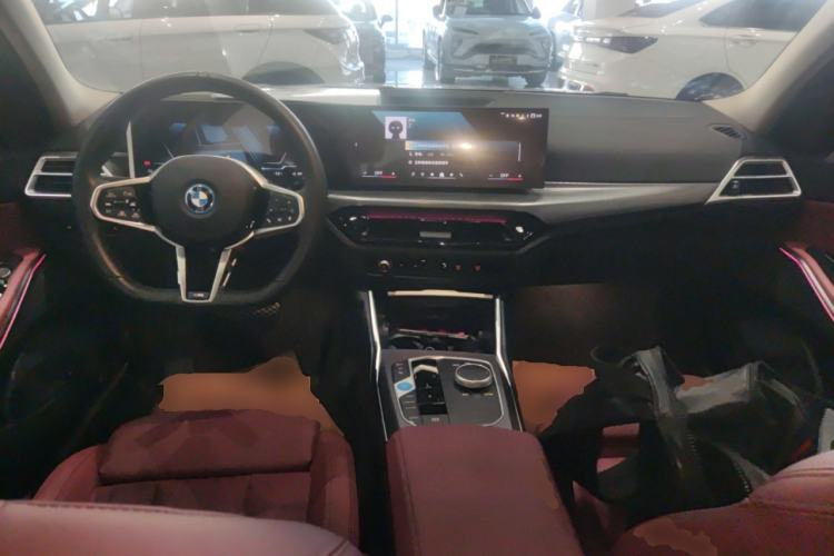 Used BMW i3 2025 eDrive 40 L Midnight Edition
