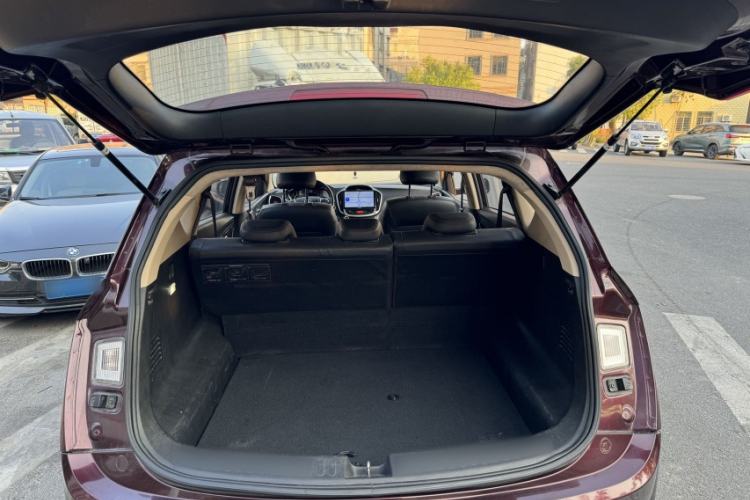 Used Baojun 560 2016 1.8L Manual Luxury Edition
