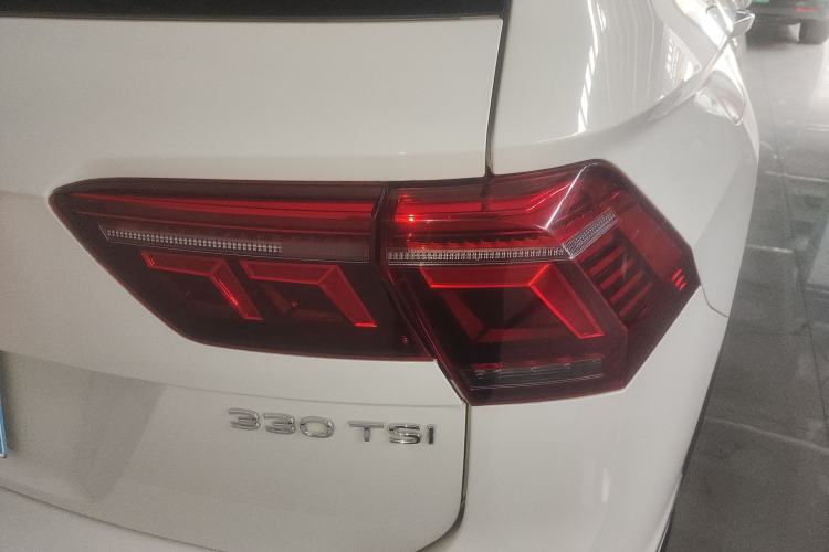 Used Volkswagen Tiguan L 2022 330TSI Automatic Two-Wheel Drive R-Line Enhanced Edition
