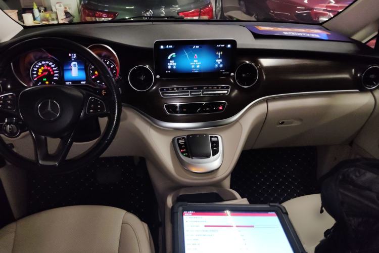 Used Mercedes-Benz V-Class 2020 V 260 Avantgarde Edition