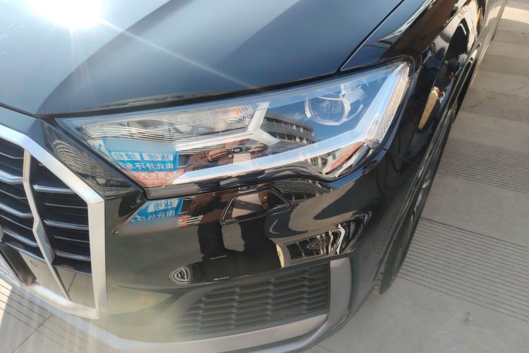 Used Audi Q7 2022 55 TFSI quattro S line Sport model
