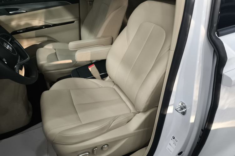 Used Buick GL8 New Energy 2025 Lushang First-Drive Edition 7-Seater
