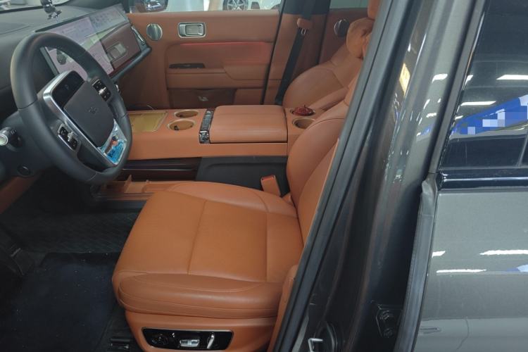 Used Li Auto L8 2023 Air model
