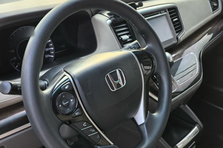 Used Honda Odyssey 2015 Revised 2.4L Luxury Edition