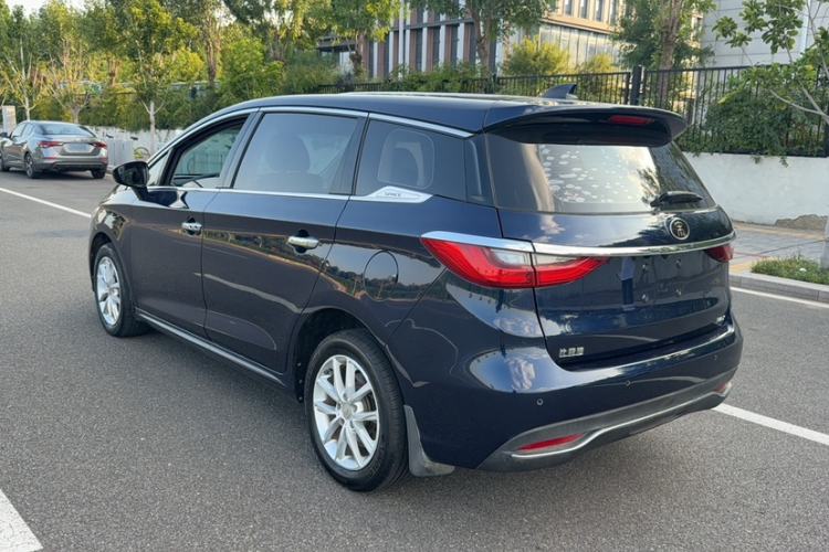 Used BYD Song MAX 2019 1.5T Manual Smart Connect Ruiyi Sunroof Model 6 Seats China VI Standard