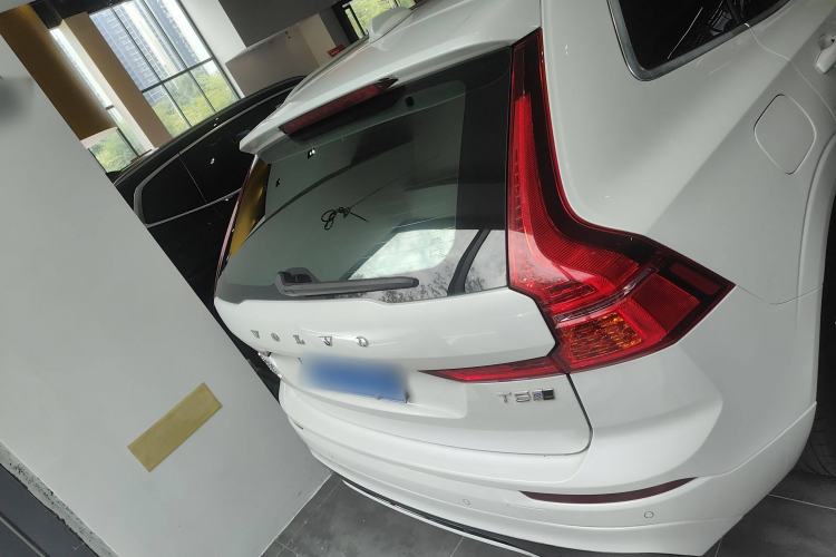 Used Volvo XC60 2019 T5 4x4 Smart & Dynamic Sport Edition China VI Standard
