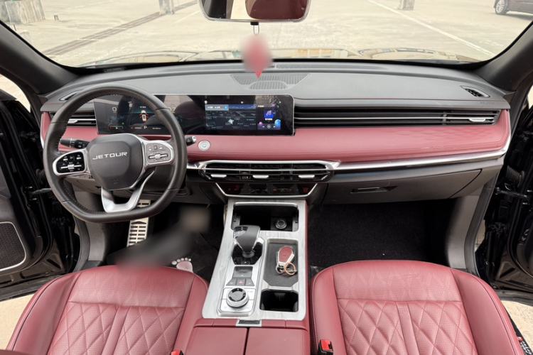 Used JETOUR X70 PLUS 2023 1.6T DCT Stronger 5-Seater
