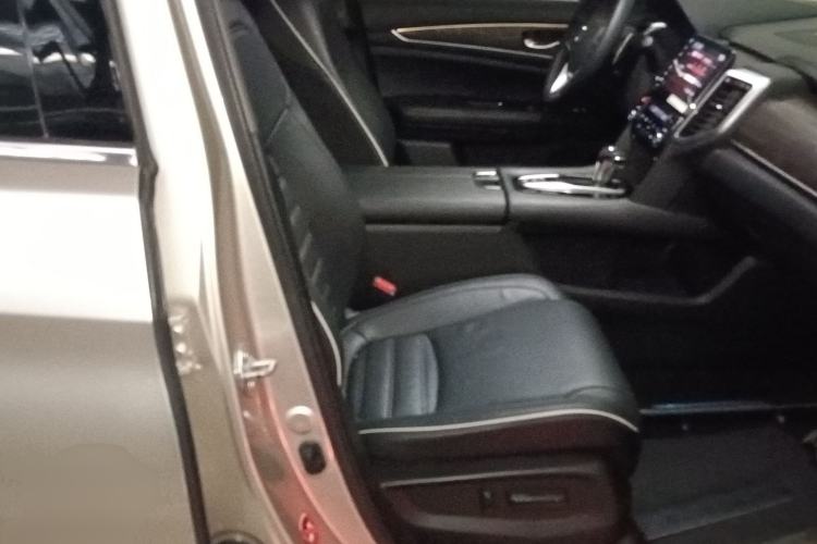 Used Honda UR-V 2017 240TURBO Two-Wheel Drive Luxury Edition China V
