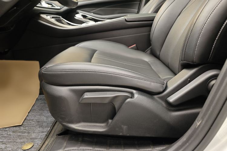 Used  E5 2023 1.5L DE-i 100KM Comfort Edition 7-Seater
