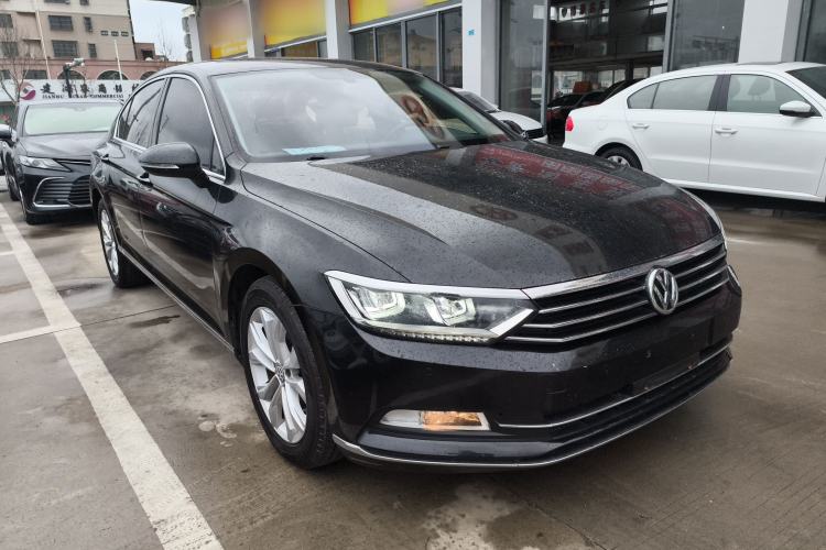 Used Volkswagen Magotan 2018 Facelift 330TSI DSG Luxury Model
