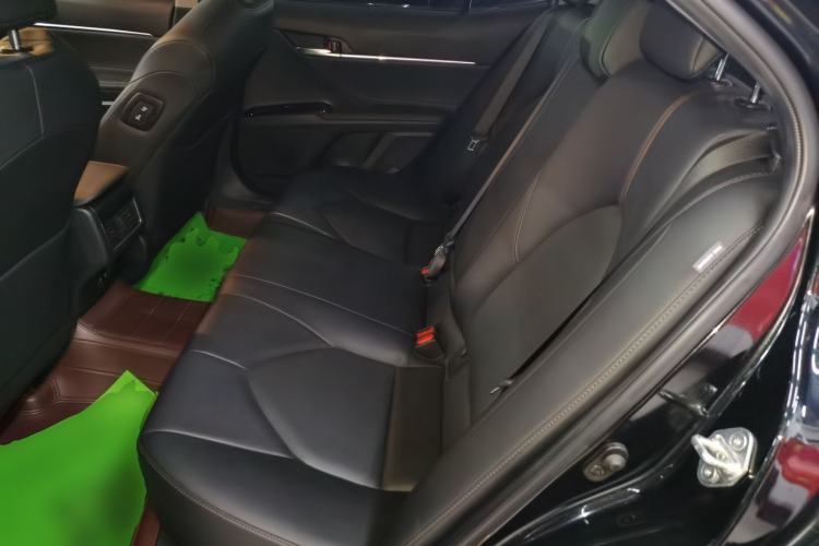 Used Toyota Camry 2021 2.0G Luxury Edition
