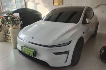 Used Tesla Model Y 2025 Long-Range All-Wheel-Drive Version