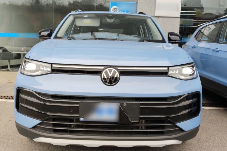 Used Volkswagen Tharu 2025 NewRui 300TSI Prestige Edition
