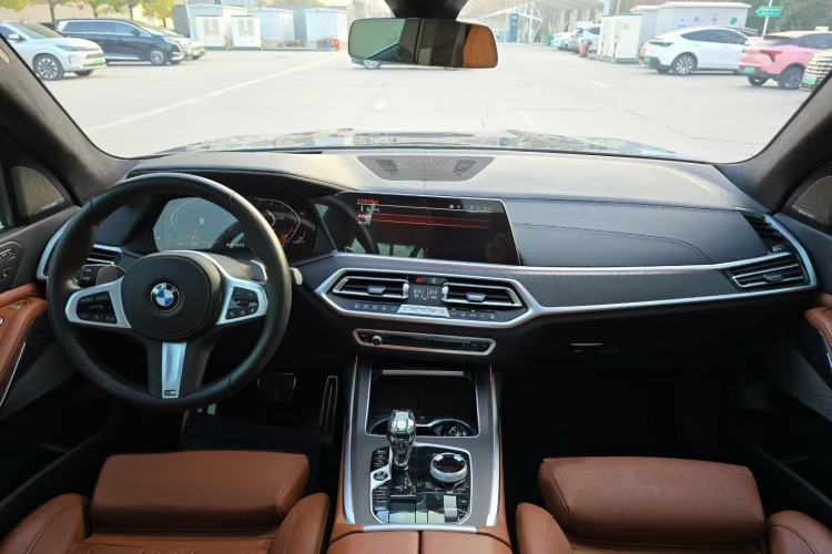 Used BMW X7 2022 xDrive40i Luxury M Sport Package
