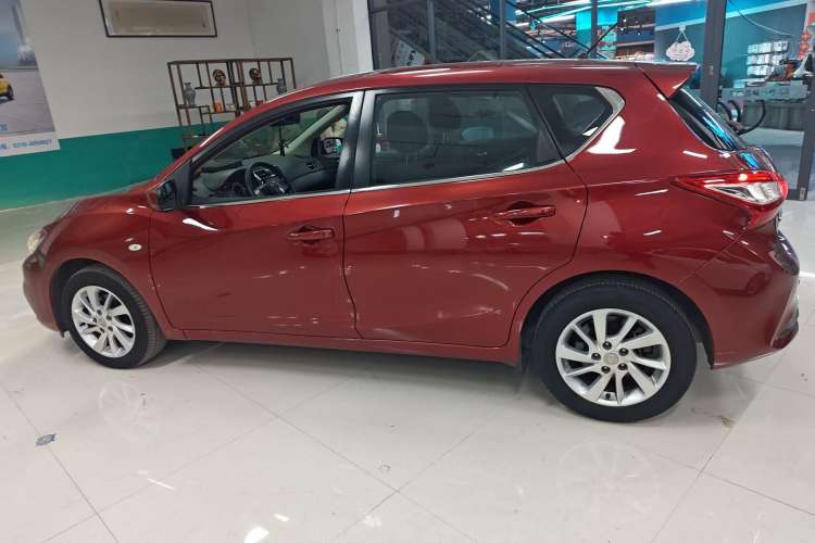 Used Nissan Tiida 2016 1.6L CVT Cool Dynamic Edition
