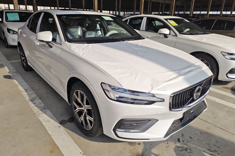 Used Volvo S60 2025 B4 Zhiyi Luxury Edition
