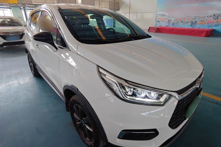 Used BYD Yuan New Energy 2019 EV535 Smart Connect Trendsetting Model
