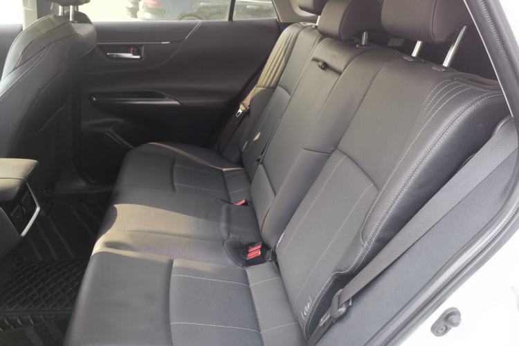 Used Toyota Harrier 2022 2.0L CVT Two-Wheel Drive Deluxe Edition
