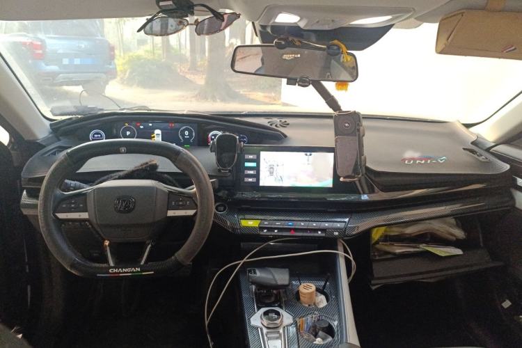 Used Changan UNI-V iDD 2023 ZhiDian iDD 1.5T 113km ZhiKu Model