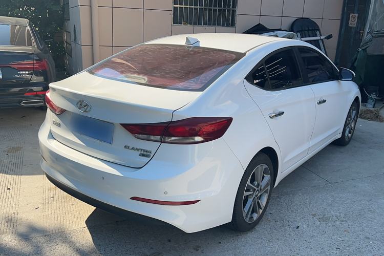 Used Hyundai Elantra 2016 1.6L Automatic ZhiXuan – Elite Version
