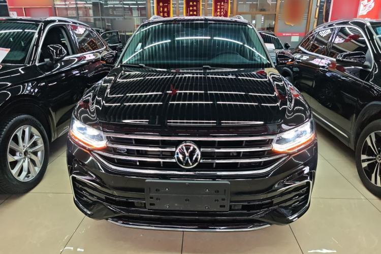 Used Volkswagen Tiguan L 2024 380TSI Automatic All-Wheel Drive R-Line Enhanced 7-Seater
