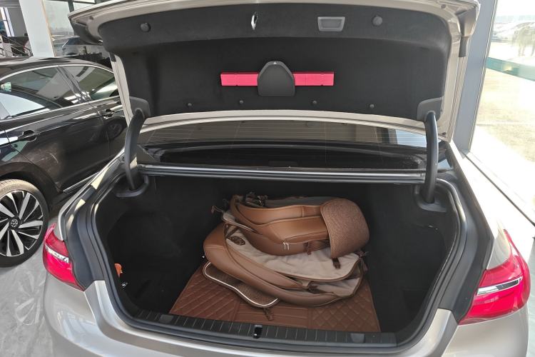 Used BMW 7 Series 2017 730Li Leading Model
